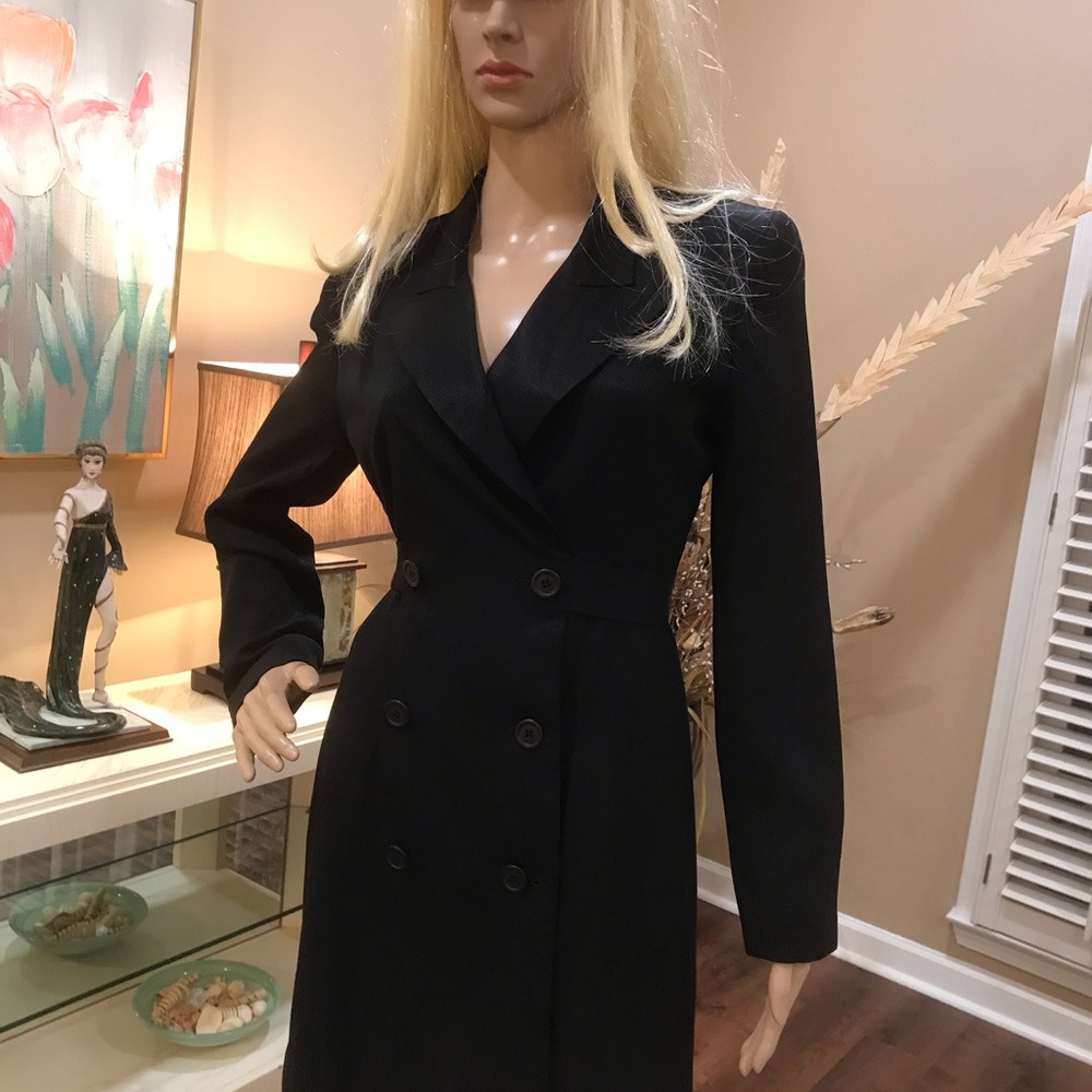 STUNNING HUGO BUSCATI BLAZER/BUSINESS ATTIRE/GOOD COND.